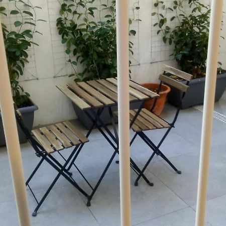 Bari Central Patio Exterior foto